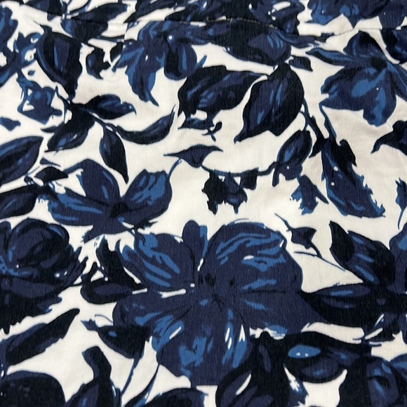 S.C. & Co Skort size medium. - Picture 8 of 9